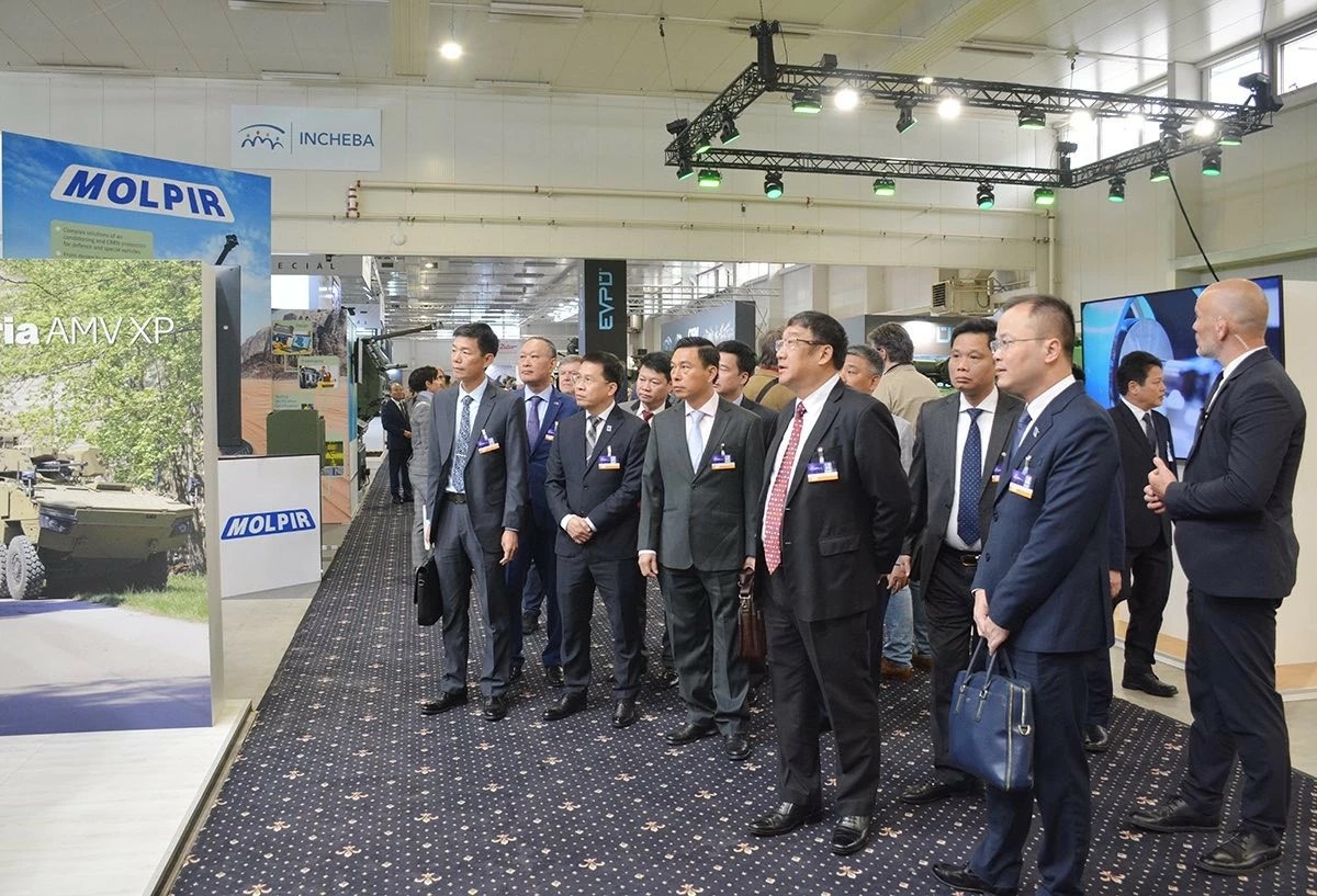 Vietnam Berpartisipasi pada Pameran Teknologi Pertahanan dan Keamanan Internasional di Slovakia